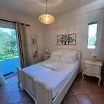 Olive Tree House I Дом отдыха *