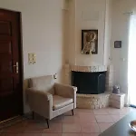 Olive Tree House I Дом отдыха Dhermatianika