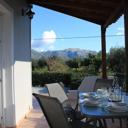 Olive Tree House I Holiday home Dhermatianika